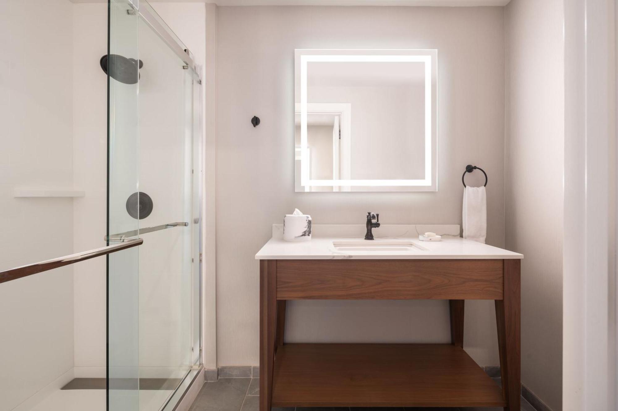 Blu-Tique, Akron, A Tribute Portfolio Hotel Bagian luar foto