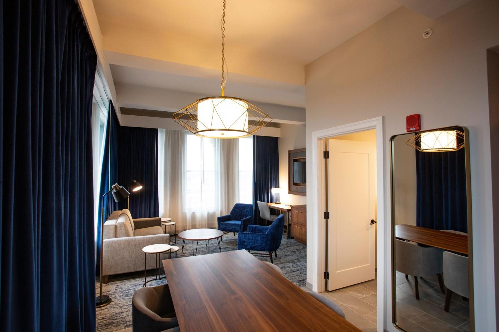 Blu-Tique, Akron, A Tribute Portfolio Hotel Bagian luar foto